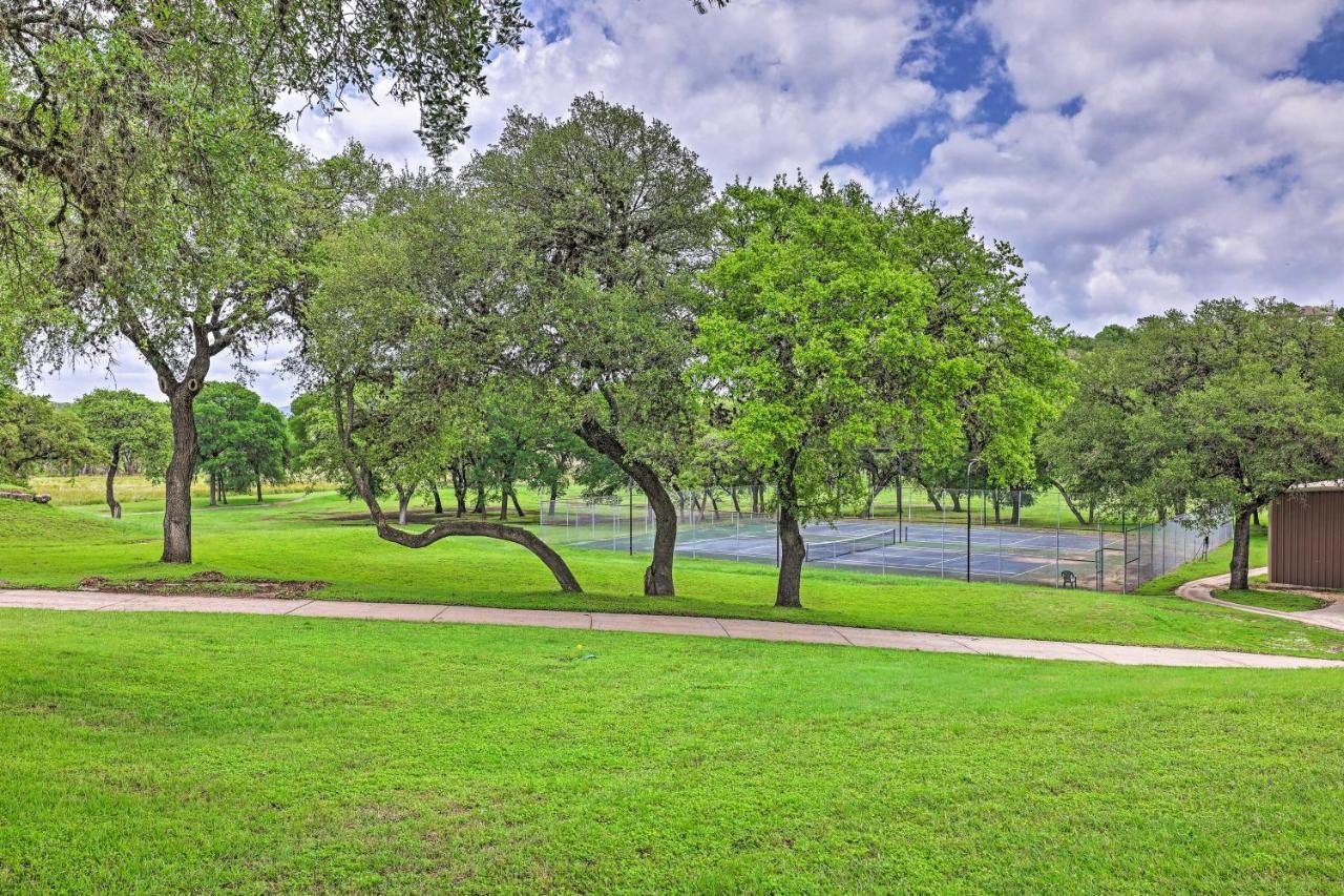 Modern Lakeside Golf Course Retreat With Deck! Canyon Lake Eksteriør billede