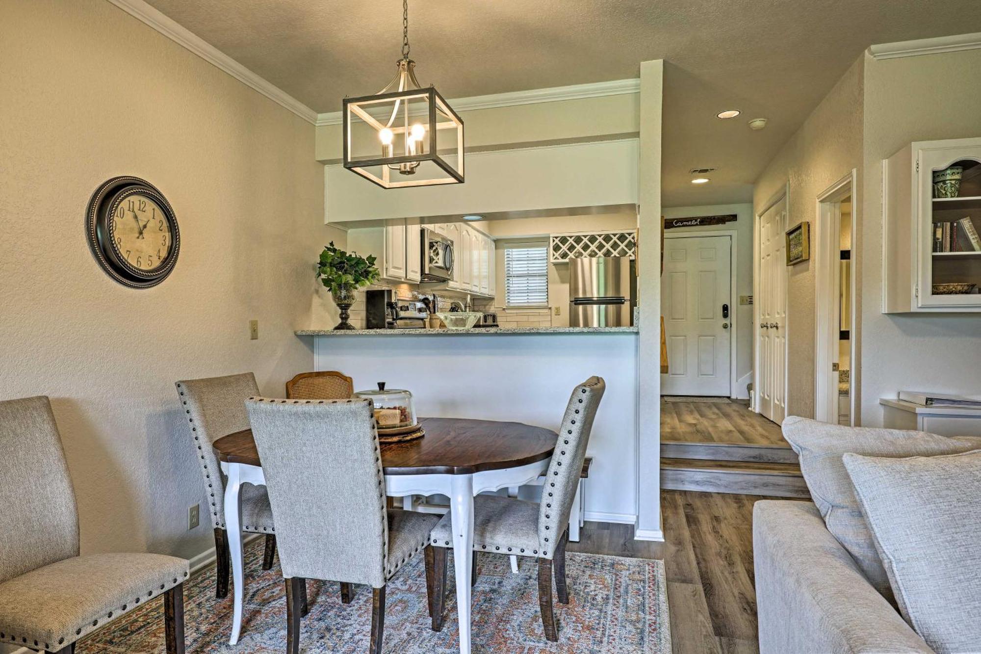Modern Lakeside Golf Course Retreat With Deck! Canyon Lake Eksteriør billede